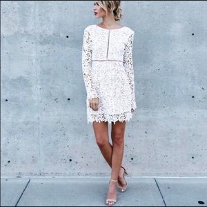 Vici Collection White Lace Crochet Long Slev Dress